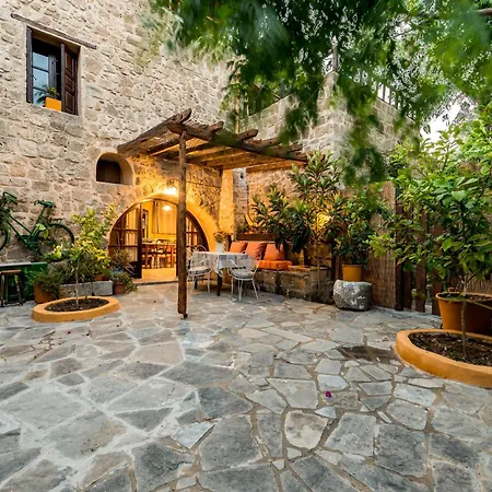 Secret Garden - Old Town - Ground Floor *